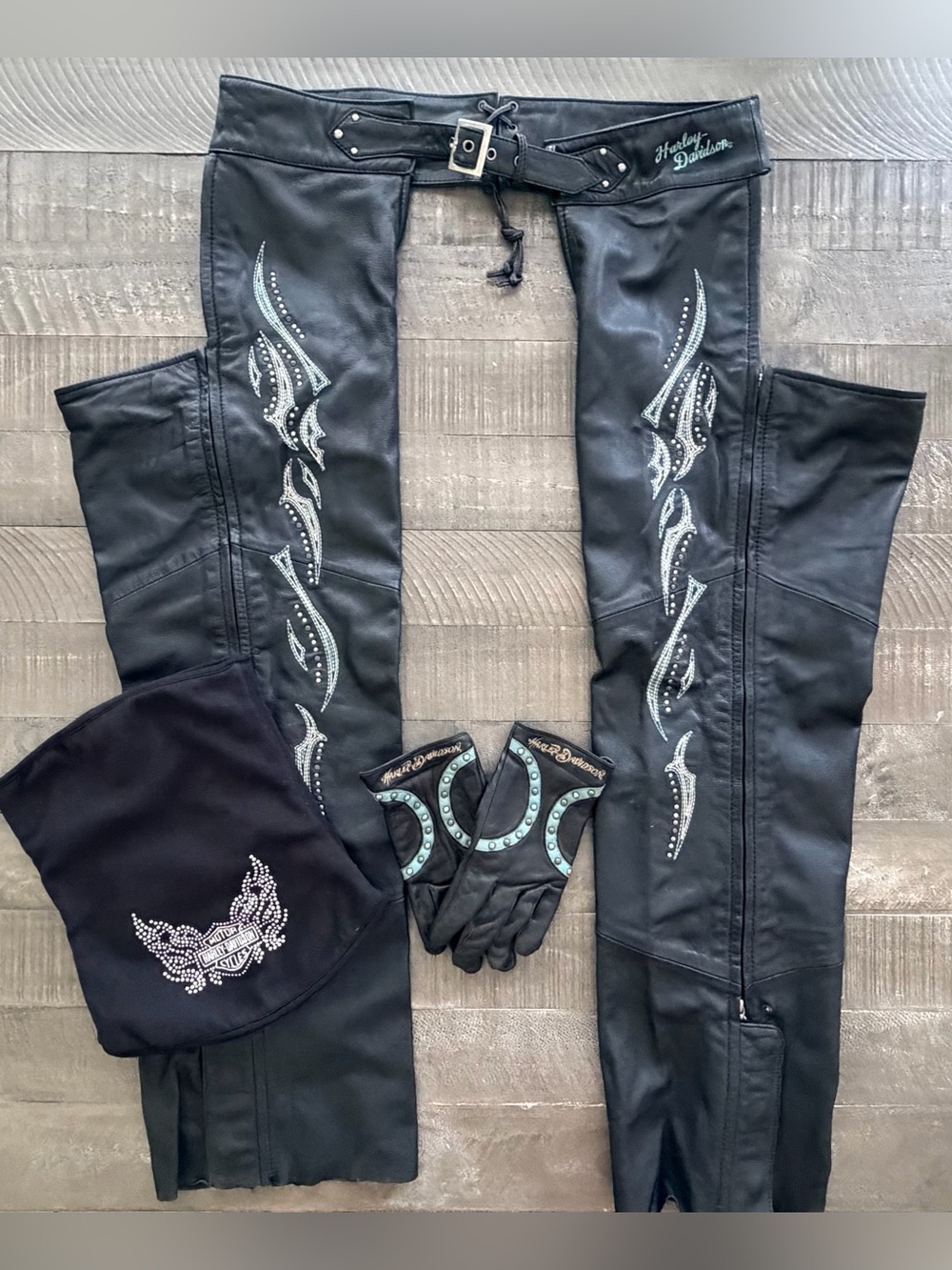 Harley-Davidson Women’s Leather Motorcycle Chaps XL with Matching Leather Gloves